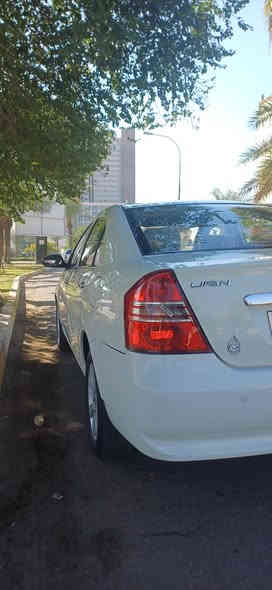 السلام عليكم ليفان 620 سياره جديدة  مكفولة كفالة عامة عدة جاملغ امامي بي بارد كير ومحرك برغي مامتوح بيه على وضع الشركة رقم وسنوية بسمنة رقم بغداد مكان السياره بغداد الشعب السعر 68 وبيه مجال التصال ***********
