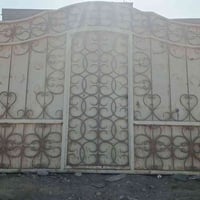 عندي باب سلايت رتيفاع 2ربع طول 4مترات سعر  400    هذا رقمي  0780699563...