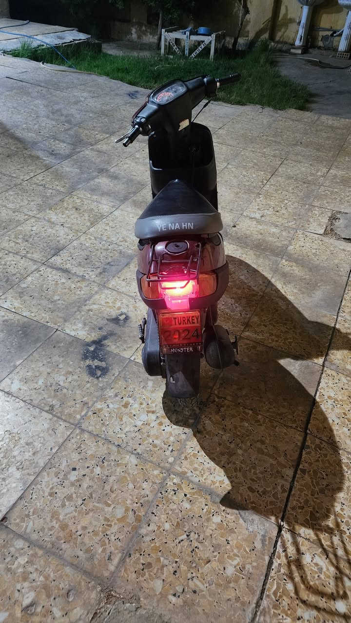 السلام عليكم دراجه للبيع السعر 250 وبيها مجال حق الجيه مكاني كربلاء شارع البوبيات عامود 105 الرقم ***********
