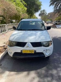 للبيع فقط بيكم L200 ياباني اصل موديل 2007 بدون ضربه وتبديل قطعه وحده ص...