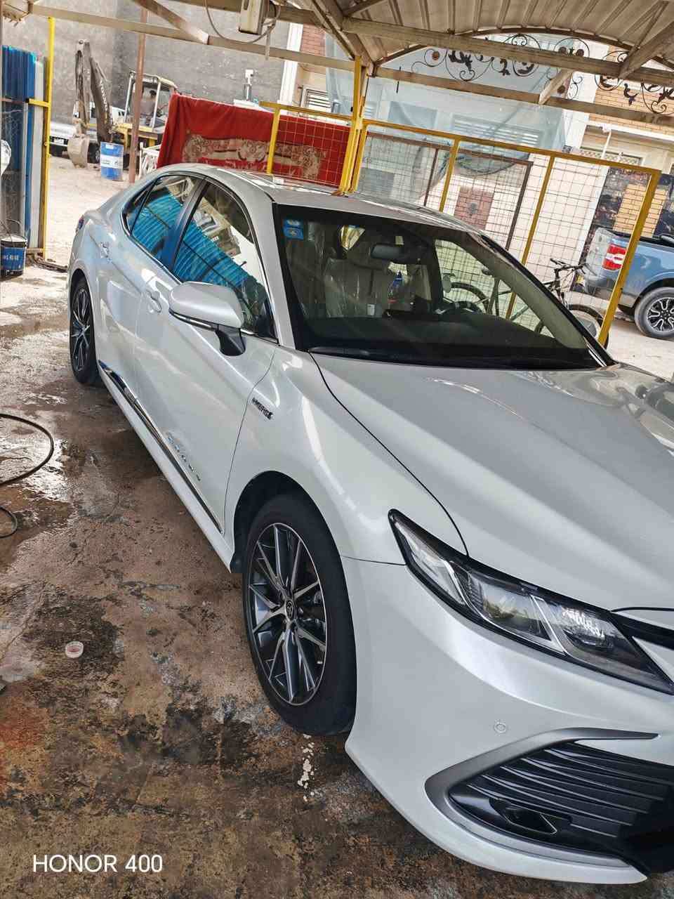 السلام عليكم 
كامري موديل ٢٠٢٣ وكالة عبداللطيف ماشية 66 باقي التفاصيل اتصل على الرقم
***********
