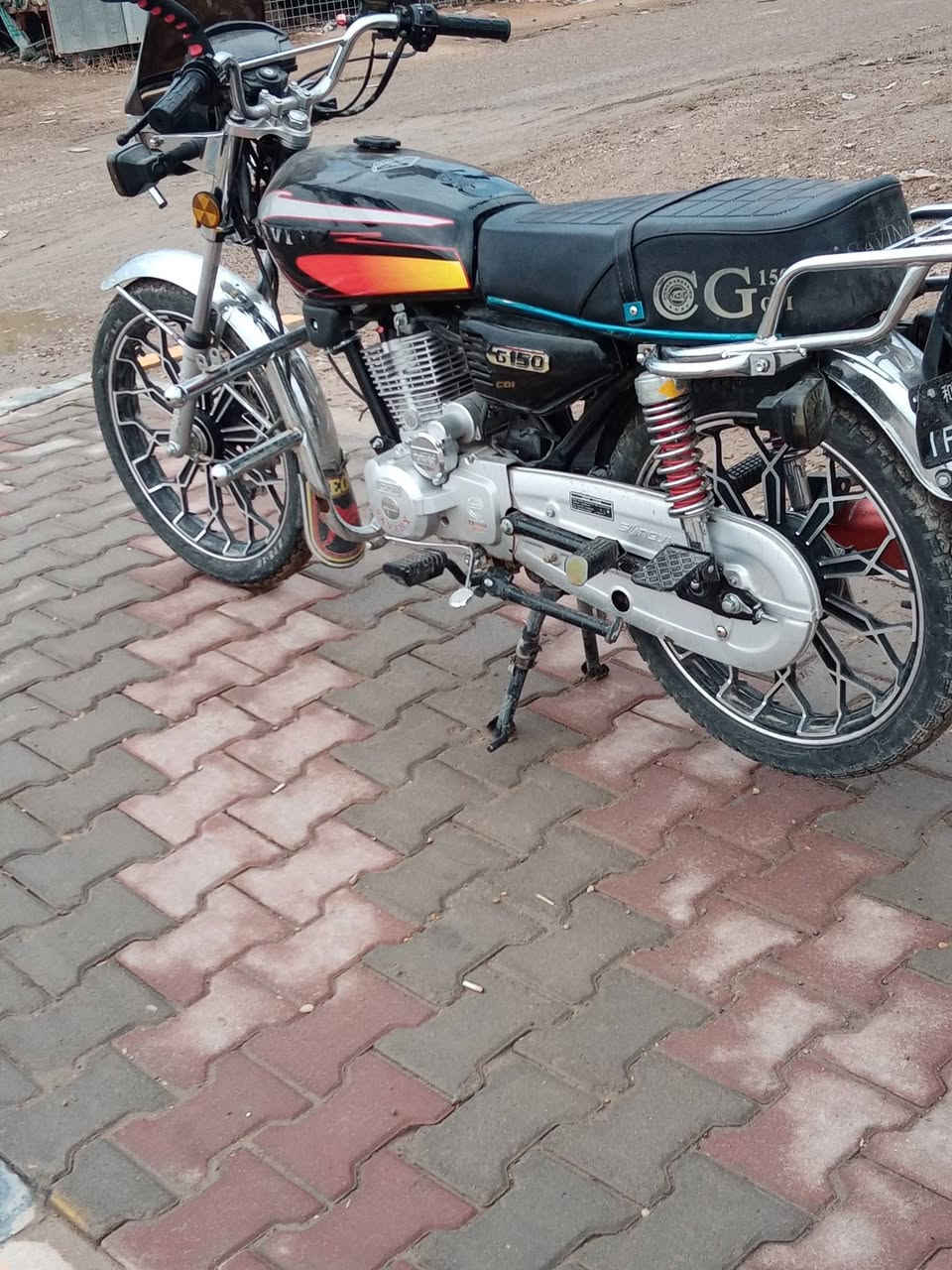 موديل 24 700 وبها مجال ***********
