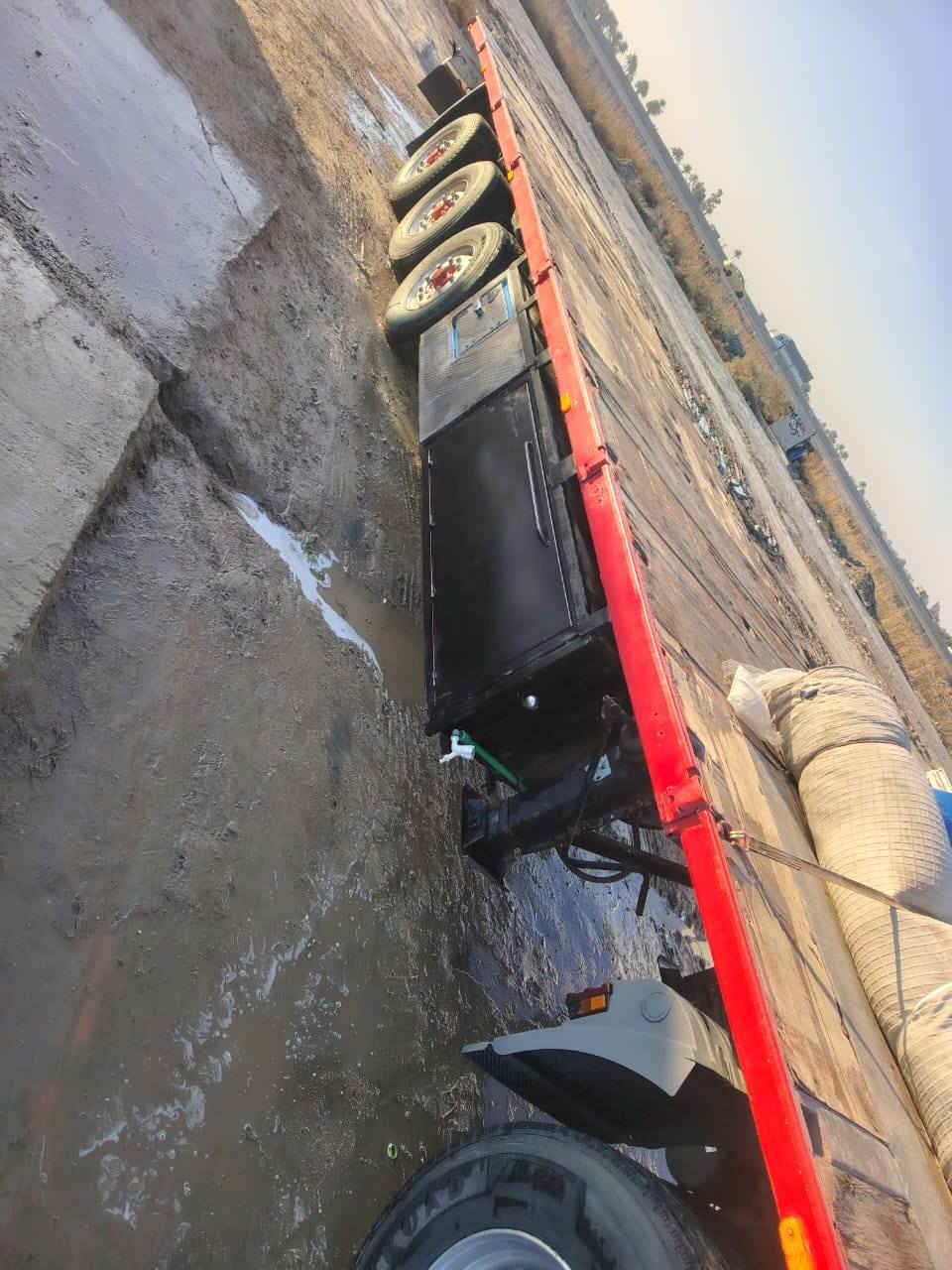 اكتروز 2004 راس وعربانه
لبيع
فحص وهزه ورقم جديد
سعر 335 بيه مجال 
***********
