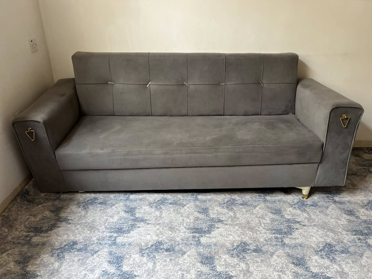 ئەو دوو قەنەفەیە بۆ فرۆشتن لە سلێمانی گەڕەکی تاڤگە بە ١٠٠هەزار


**إذا كنت صاحب هذا الإعلان وتريد حذفه لأي سبب، رجاءا أرسل رسالة إلى الدعم الفني**