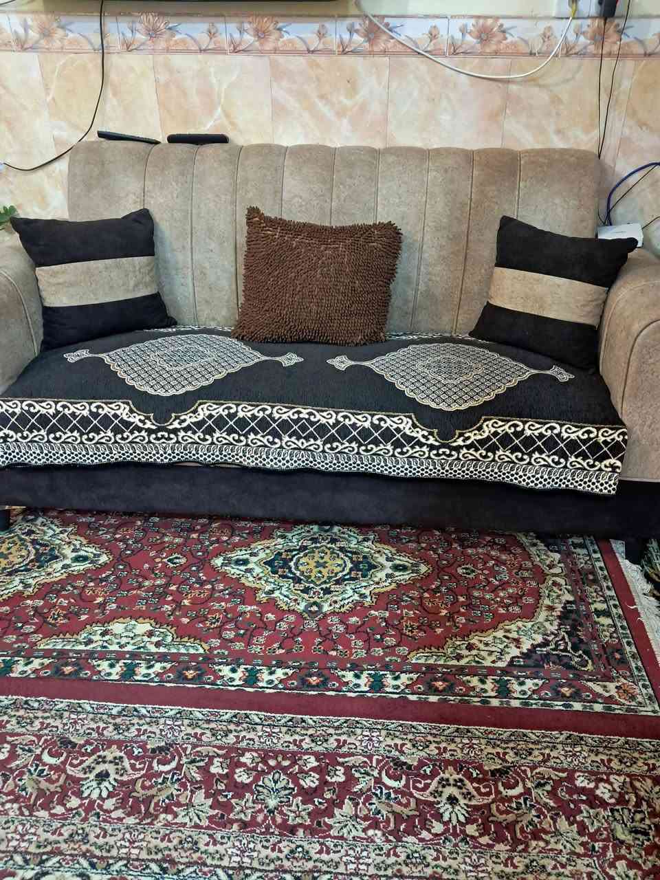 تخم قنفات اخو الجديد استعمال قليل 
10 مقاعد .كربلاء الانتفاضه الثانيه
السعر 300
للاستفسار الاتصال ***********
