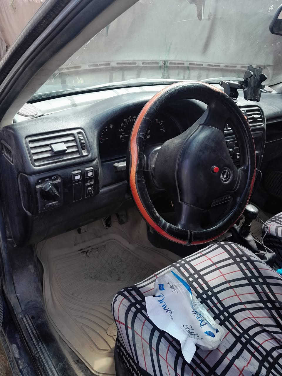 السلام عليكم عندي هاي السياره مستعجل على بيعها العنوان بابل مسيب اوبل فكترا مكينه1800 موديل 90 للتواصل والاستفسارات الاتصال على هذا الرقم 
***********
