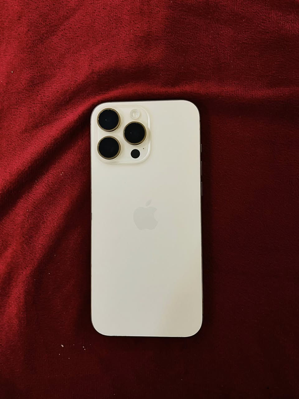 سلام عليكم ايفون 16برو ماكس الجهاز نضيف وبعدة بضمان مبدل شاشةحلوة نوعيتهة وبطارية اصلية من ابل يعني يقرة يقرة بس شاشة مبدلة الجهاز علة ايدي ورايدة ابيعة لان محتاجة سعرة 1150وبي مجال علما ان النضيف الممبدل بي شي 1400مكاني شعب شارع عدن ***********
