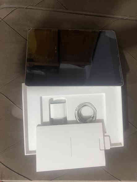 ايباد 9 نضيف لا مفتوح ولا مصلح علفحص صارلة 6 اشهر استعمال قليل مكاني الشعب حي البساتين 
*********** وات ساب فقط
