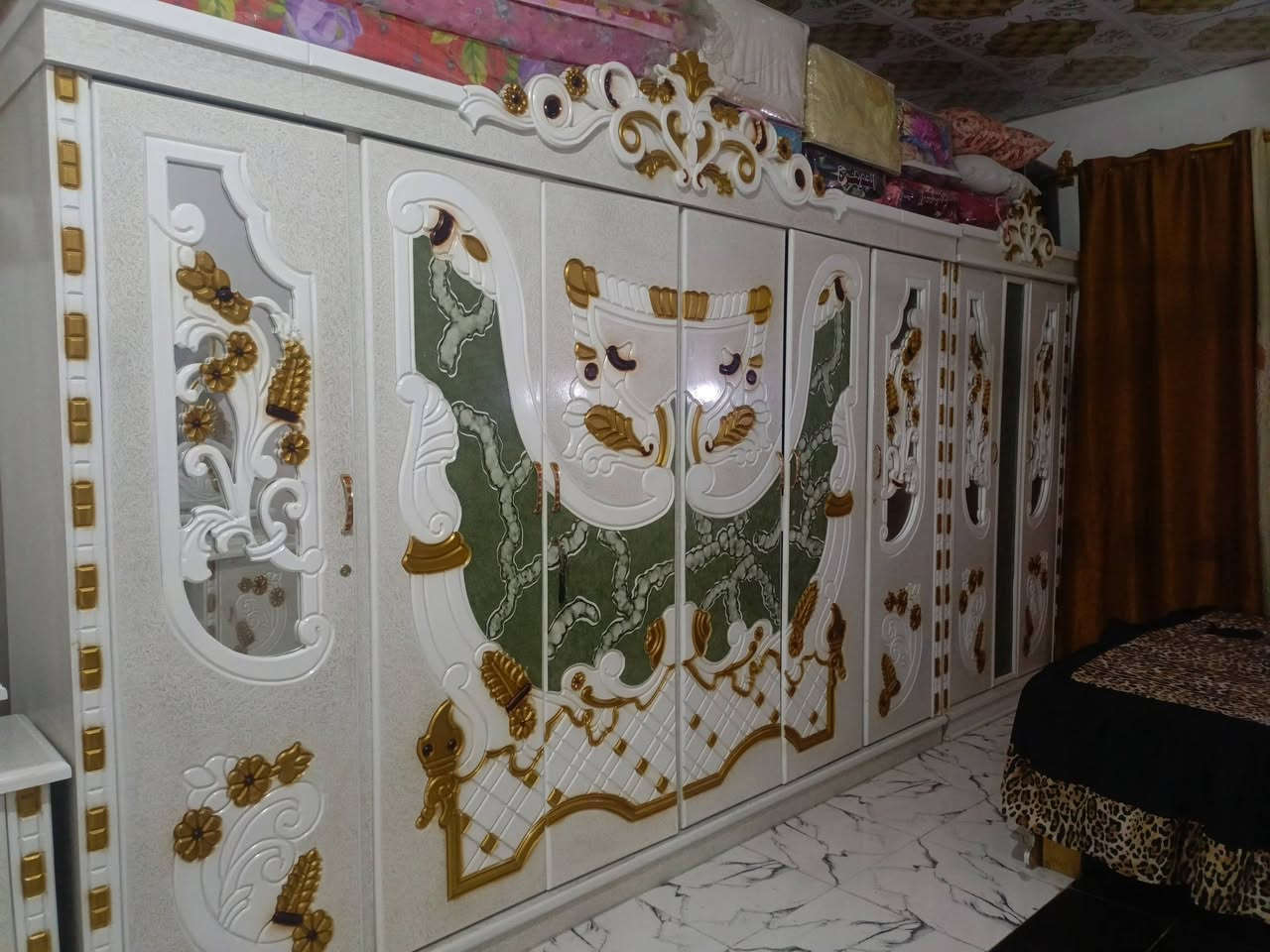 خشب صاج نجارة عراقية مستخدم 4اشهر
طبعن معه ثلاجه مكاني شطره ***********
