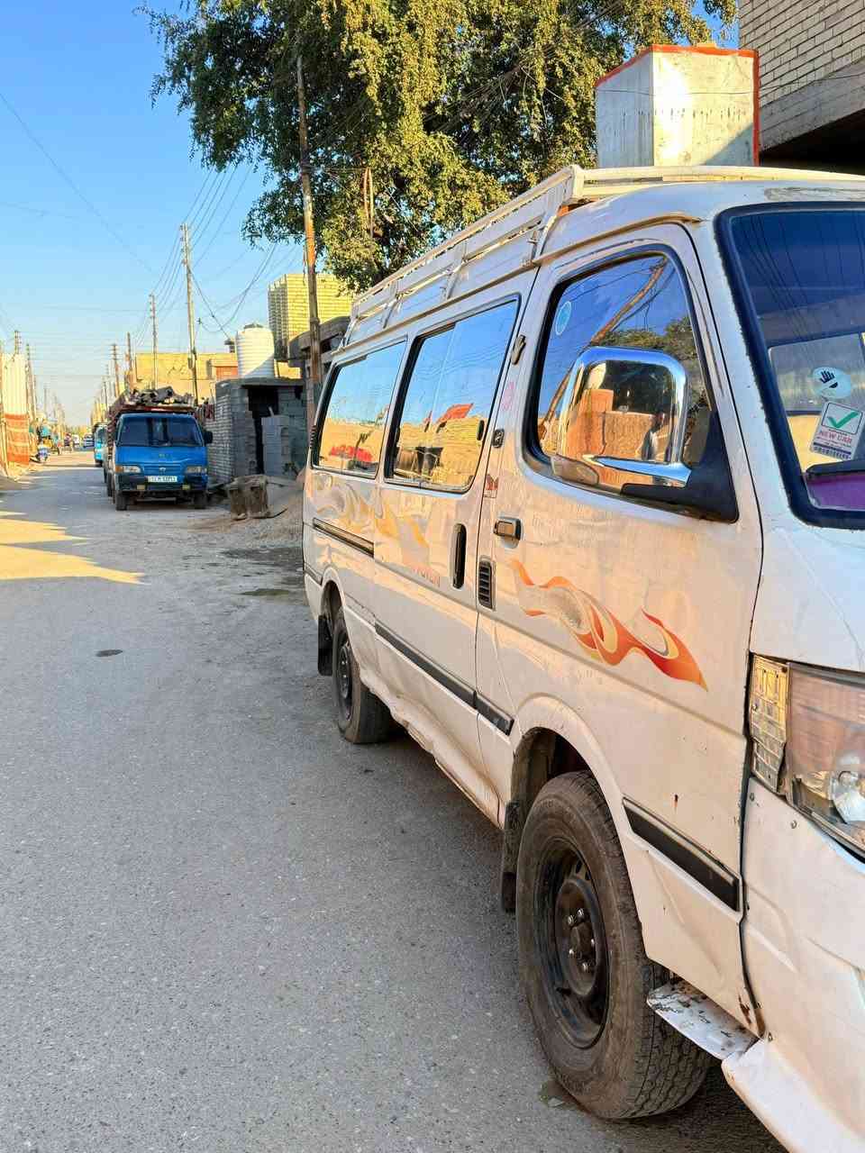 السلام عليكم ورحمة الله وبركاته
اخوان سيارة للبيع 
نوع : فتون باص 
موديل :2014 
مكفوله كفاله عامة 
من الكير والمكينة والحداديه 
السيارة نضيفة  
السعر : 35 ورقة وقابل للتفاوض 
العنوان بغداد المعامل بستان سامي 
للعلم: السيارة موصليه 
للتواصل والاستفسار : ***********
ابو رضا
