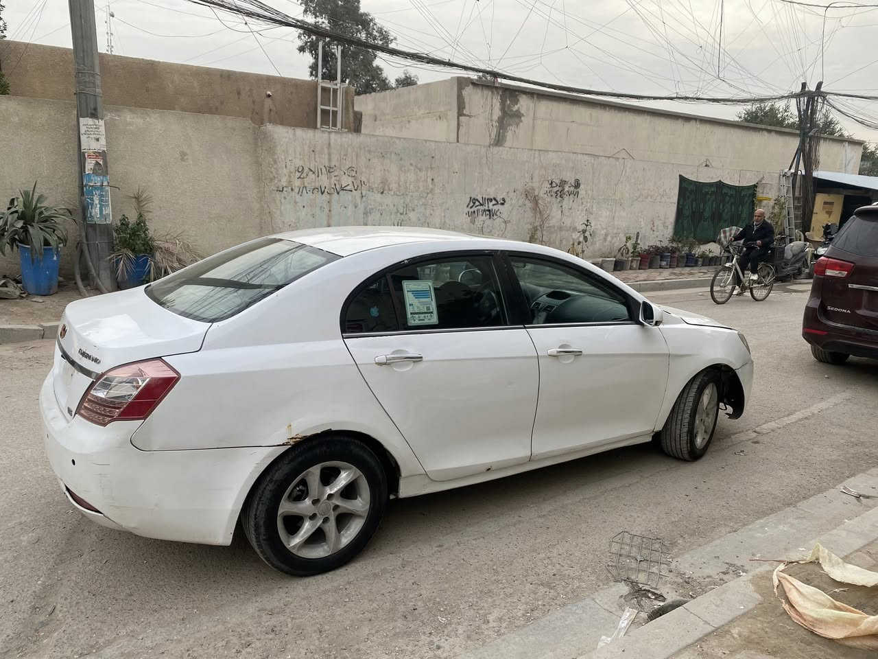 جيلي امكراند 2013
شاشة وكامره 
مكينة 1800  
جام كهربائي  سنتر لوك 
بور ومشط ستيرن جديد 
حدادية جديدة 
دوشمة جديدة 
رقم بابل رقم مميز  انكليزي  
 تحويل ثاني يوم     
كير مكينة في حالة جيدة 
مكان السيارة بغداد الحرية 
سعرها 48 وبيها مجال 
للاستفسار  الاتصال ع الواتس آب  
ع رقم  الدكتور 
*********** 
مكلف بالنشر احبتي   
غير متواجد ع الفيس بوك
