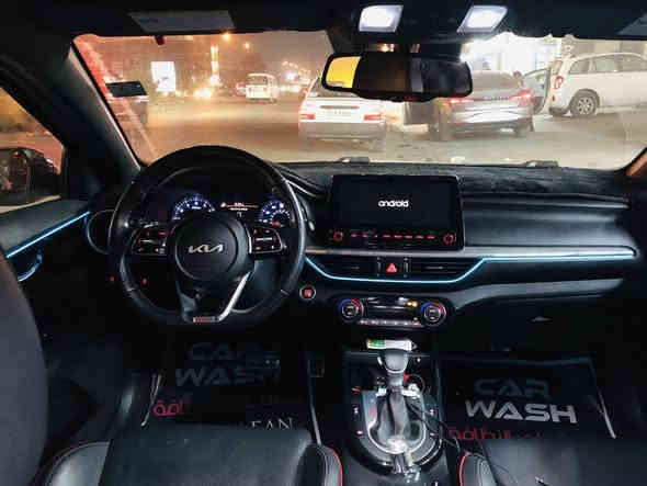 كيا فورتي موديل2023 فئة الـGT مكينه 1.6 توربو 🚀🤩
ماشيه 30الف ميل 

المواصفات فول 1/1 اعلى مواصفات بال جي تي
الحادث مثل مموضح بالصوره +الايرباك مال البرده والكشن فقط

كير dct ( دبل كلج ) + فتحة سقف + قياده نصف اليه 
تحديد مسار + كاميرا + حساسات خلفيه + رادارات جانبيه 
داخل جلد خيط احمر + تدفئه تبريد بالمقاعد 

فول تحكمات ستيرن جهتين + سستم صوت هارمن كاردن 
12 سماعه سستم خيالي + ليد اناره داخليه حفر علامه gt
مكان السيارة بغداد الخطيب الزراعي شارع خوله 
الرقم***********
السياره وكاله  2029يلا تنفك واصير حره
