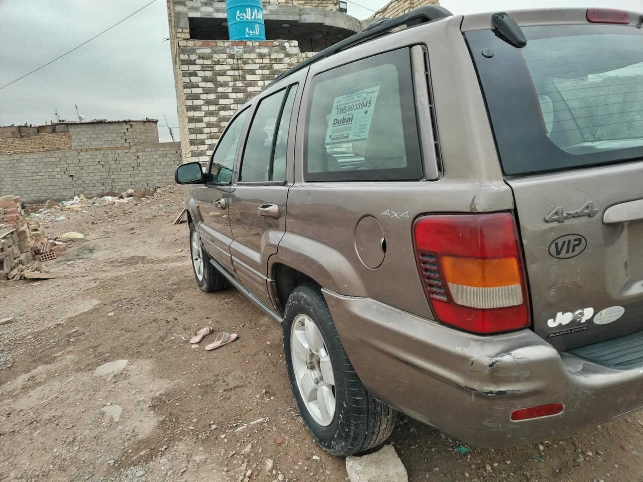 السلام عليكم،، جيب شيروكي موديل 2001 رقم بغداد انكليزي باسمي ابلاديه بيه طخات زغار ما ممصلحات زغار مثل ما موظح بصوره ونقصه تنته تعبانه محرك كير ففتي3000 علفحص لا تنقيص ولا تبخير فتحه سلايد روف تخم تاير ويل كب صدر امامي وخلفي نص عمر تبريد  غراظه موجوده مكان السياره بغداد الشعله سنويه لغايه 2026 
سعر المطلوب ٥٨ بيه مجال بسيط
اي استفسار الأتصال على ***********
 لحد الثامنه مساء
اخوان اعتذر عن المراوس،،،
