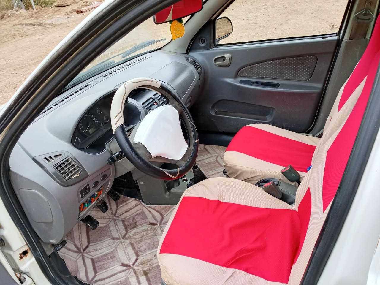 طيبة 2012 
رقم قادسية سنوية 2028
جاهزة من كلشي مكينة كير حدادية
مكاني ديوانية 
رقم تليفون***********
السعر 34 وبيهة مجال
