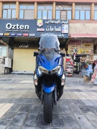 للبيع فقط. TMAX DX 2019 الدراجه مال حاويه قبل ٩ أشهر مشتريها شدلها تخم...