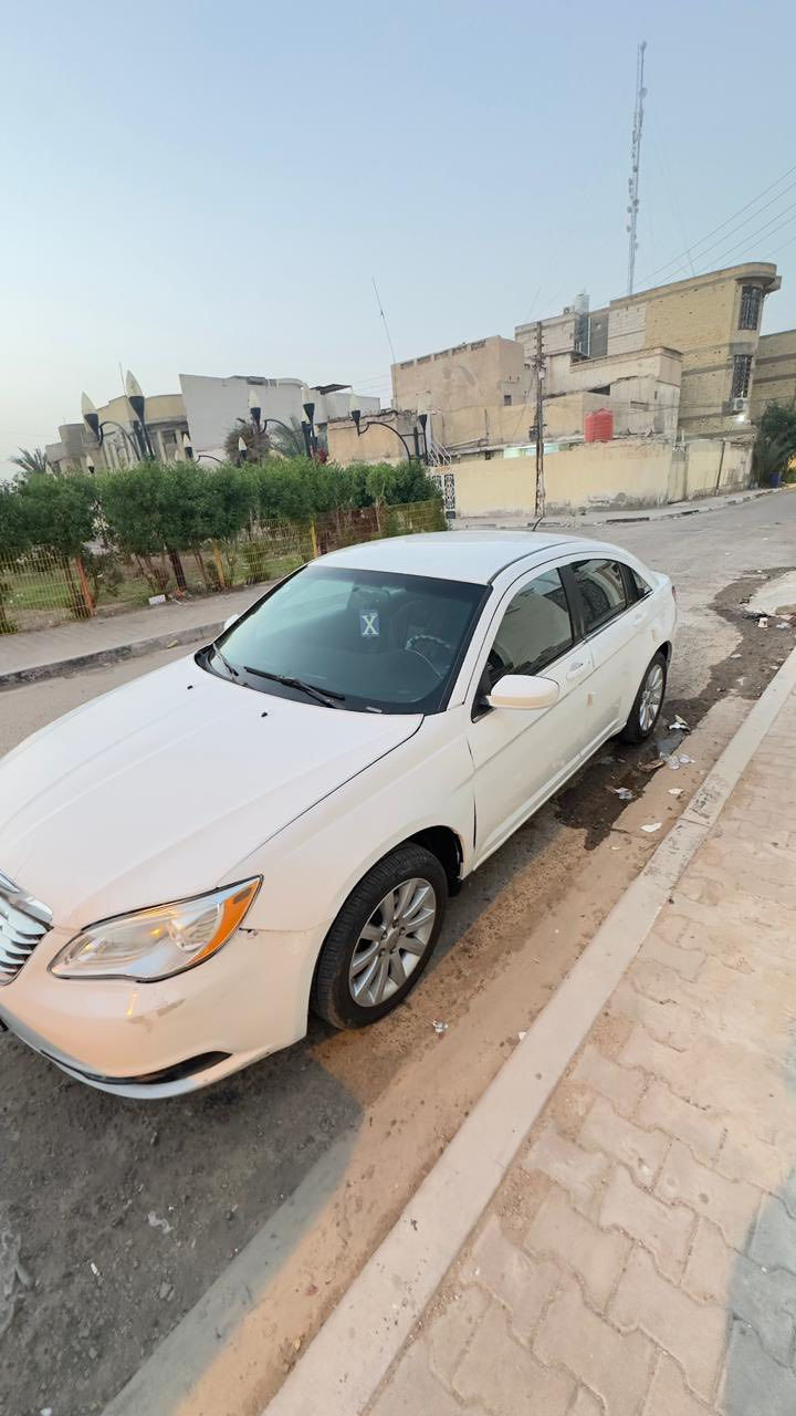 السلام عليكم
للبيع 
C200 
مديل 2013 
محرك 2400 
كير محرك تبريد جيد جداً 
منضومه ماي جديده انسه شي اسمه حماوه 
منضومه بانزين جديده 
لايت زنون اصلي 
البدي تجي وتجيك وتشوفه احله من الصور 
رقم بصره انگليزي بأسمي 
هزه بشهر الثاني مسويها بعدها ما منتهيا 
سنويه جديده 
السعر 80 ورقه وبيها مجال جداً بسيط 
رقم الهاتف ***********
