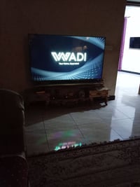 شاشة وادي حجم 65 للبيع السعر 500 مكاني بغداد  07700363381