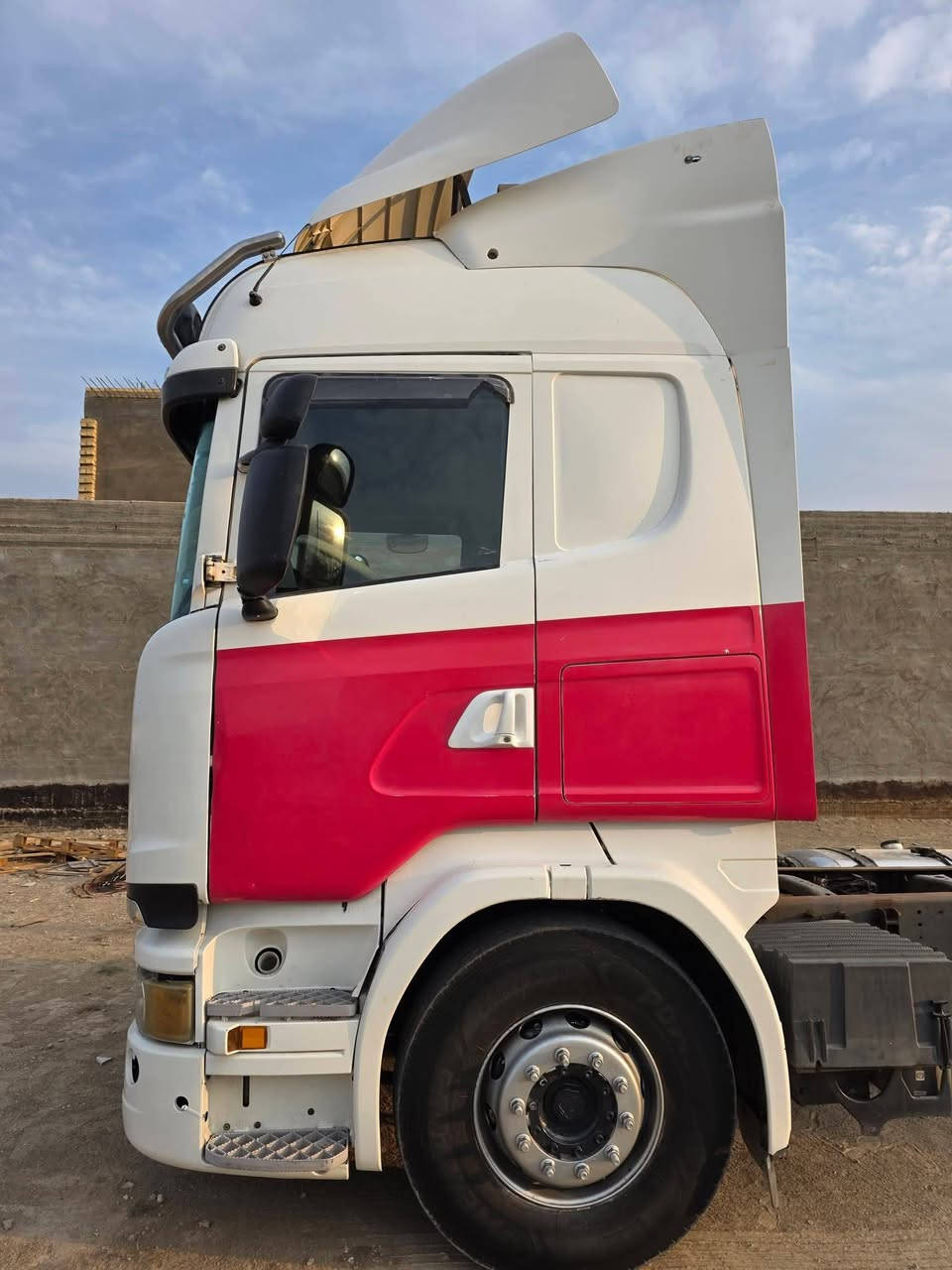 سكانيا شاصي سحال طويل موديل٢٠١١ محرك ٥٠٠ ثلاجه كير الف اوتوماتيك عرجه  مزوج بلادي موبايل ***********/*********** بابل القاسم
