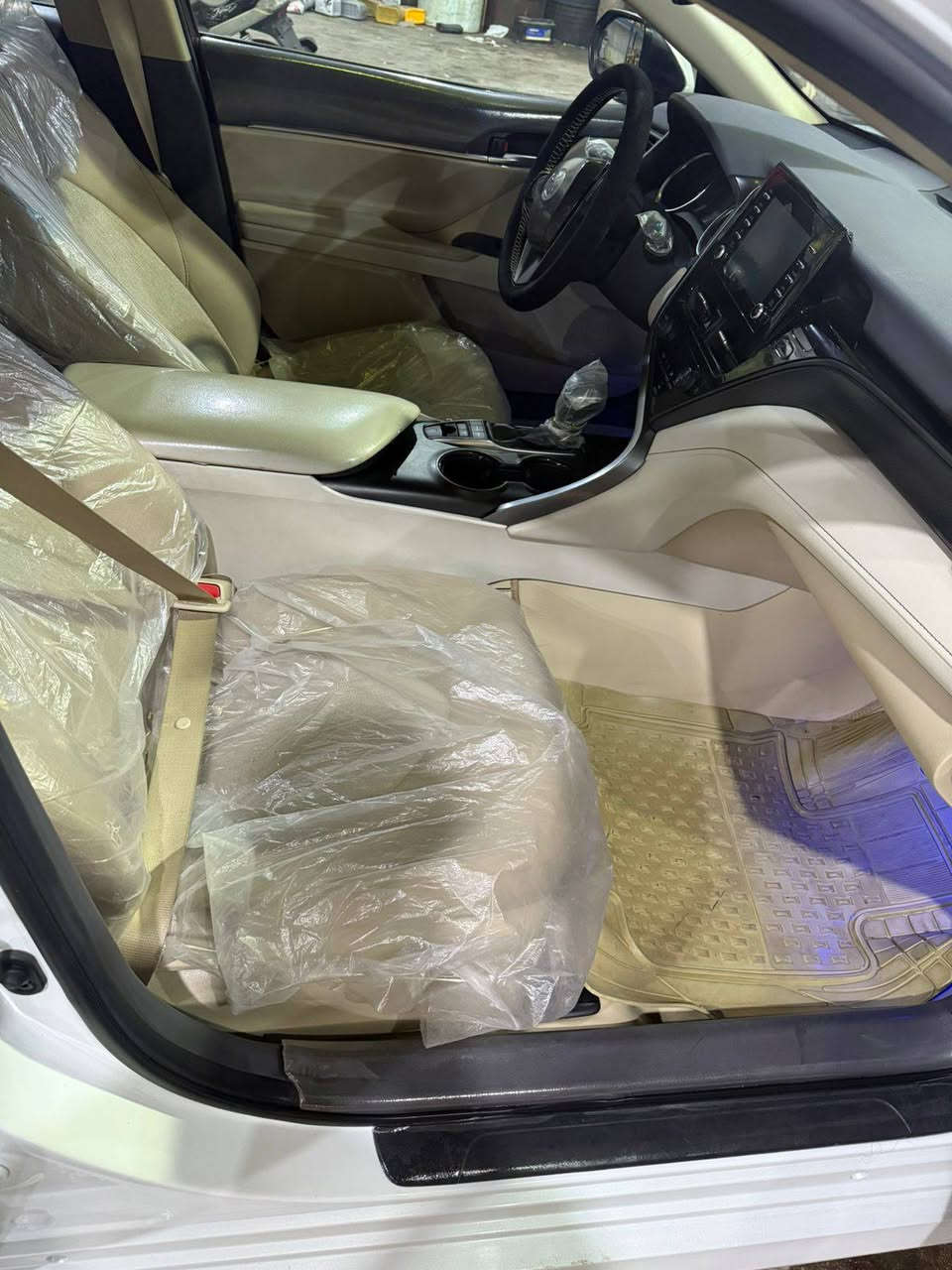 كامري هايبر موديل 2024فول رقم بغداد ماشيه 35مكفول الاسعر الاتصال على رقم ***********
