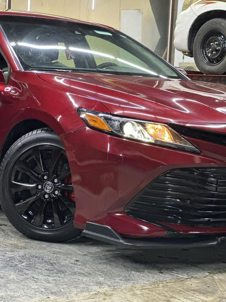 السلام عليكم كامري 2018وارد امريكي سياره بيها بارد جاملغ الايمن تكحيل وشبرين بنيد بل عراق سياره كامله فول ماعدا الفتحه 185وبيهه مجال مكان سياره بغداد يوجد سونار ***********
