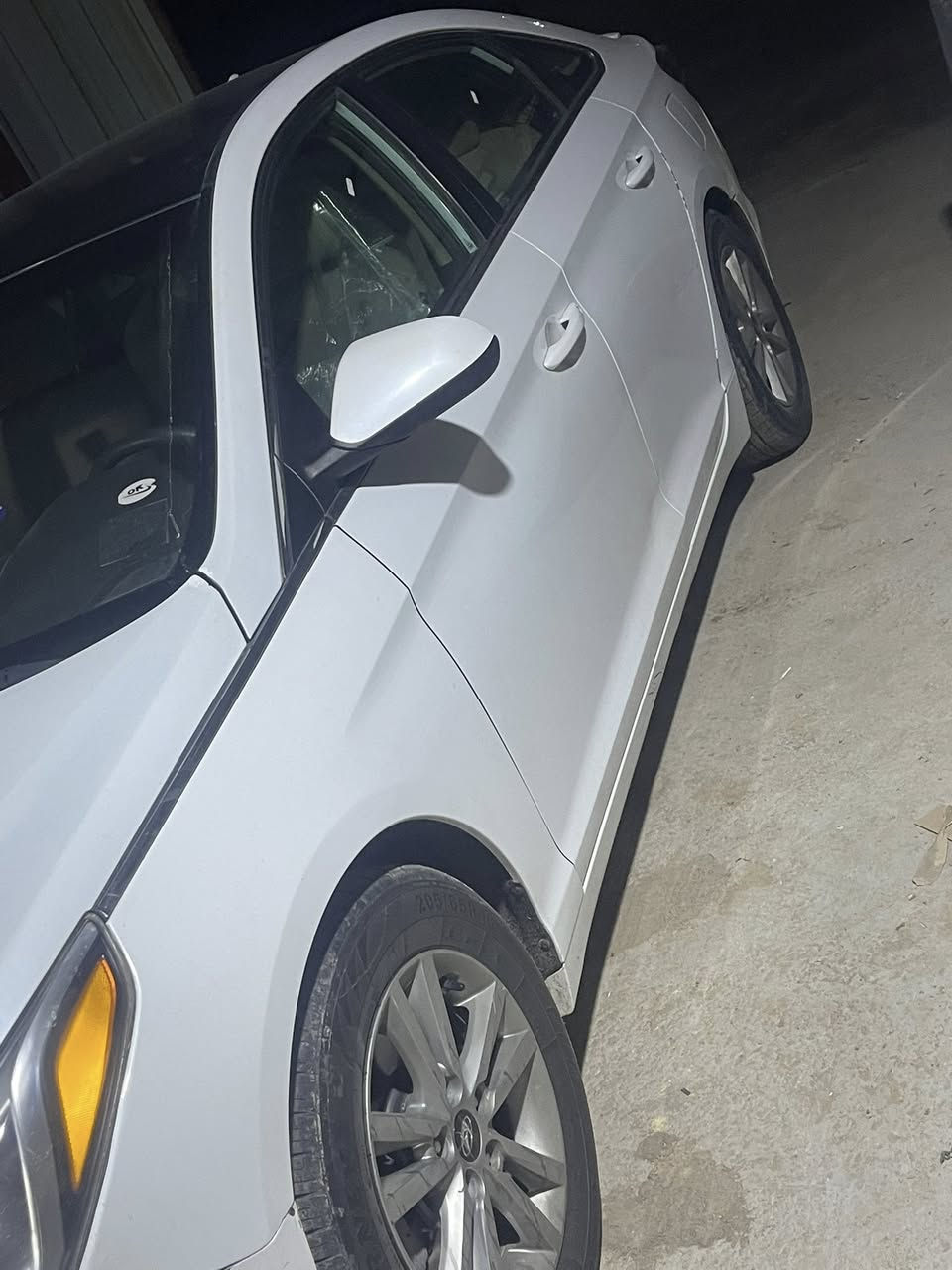 سلام عليكم سياره سوناتا مديل 2015 بيه بنيد وجملغ سياره جاهزه من كلشي تخم تاير العوان بصره هارثه الاستفسار 
  ***********
مكلف بل نشر
