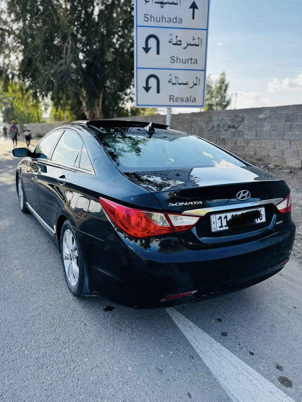 سلام عليكم سوناتا مديل ١٣
رقم بغداد فول موصفات 1/1 
بيه قطعتين بدون دواخل 
السعر ٩٥ وبيه مجال 
مكان بغداد سيديه 
***********
