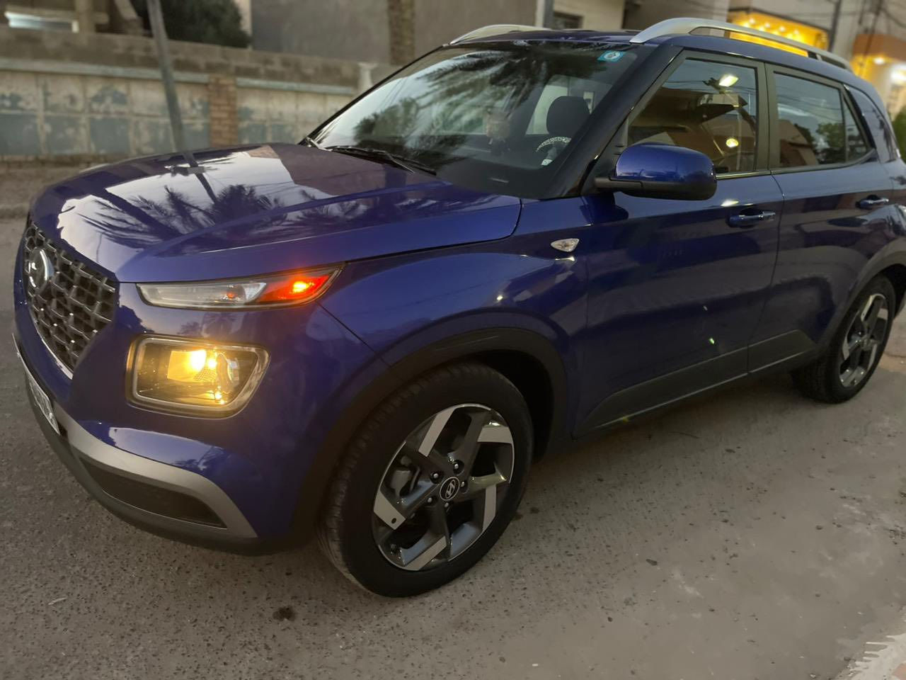 ڤينو للبيع موديل ٢٢
امريكي حادثها جاملخ وبنيد مبدل + مصبوغ دعاميه بلاديه ازرق اشتريتلها   
سياره نضيفه حيل ماشيه ٢٨
السعر١٣٥ وبيها مجال بسيط 
الشراي يخابر ***********
