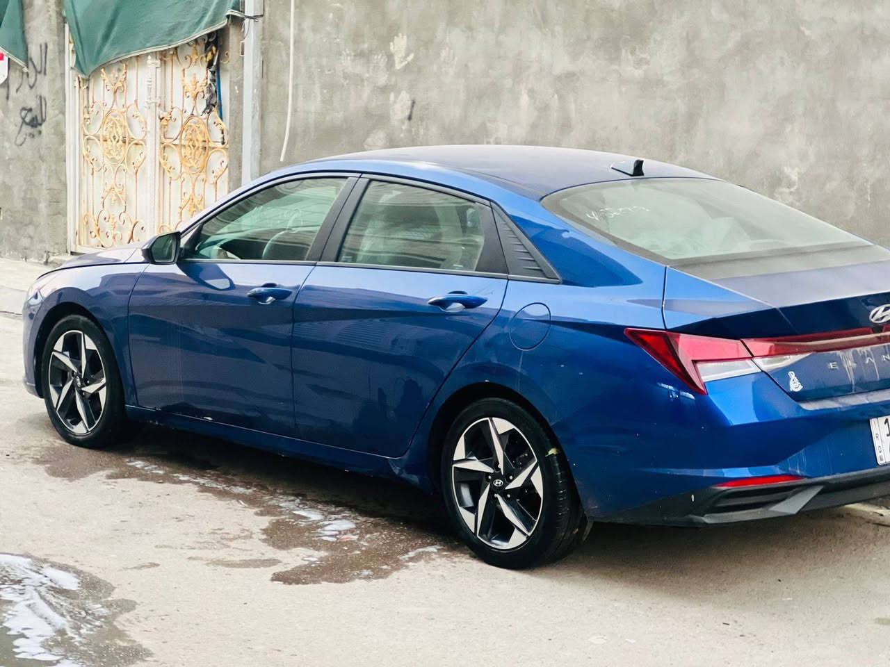 سلام عليكم الإنترة موديل 23 سيارة كلين بس دعامية وراجعة نفسهة  بدون ايربك ماشية 40 ميل سيارة جديدة مكان الدورة  ***********
