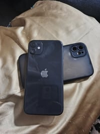 آيفون ١١ ٦٤ • شاشة مبدلة • بطارية ٨٠