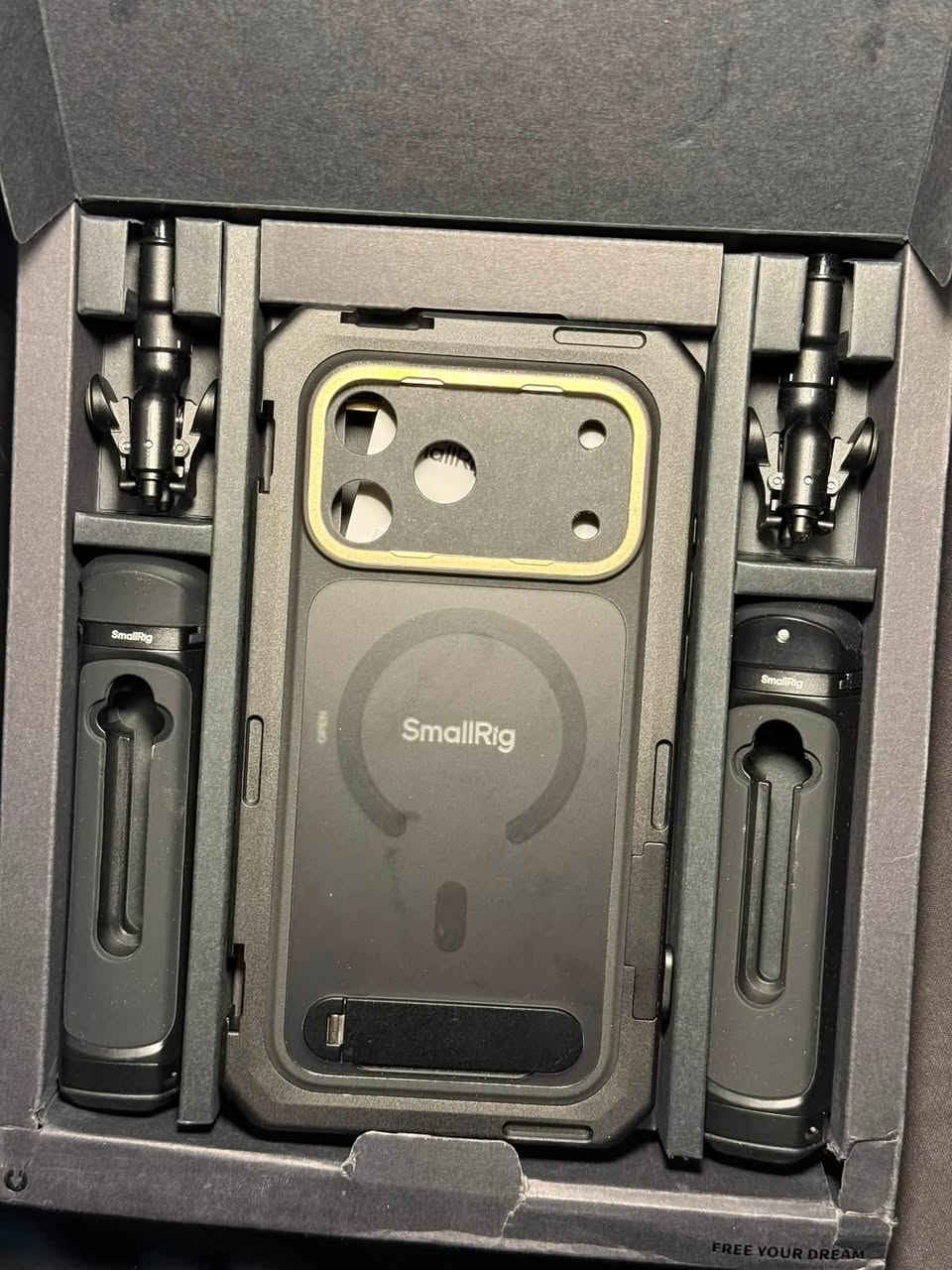 smallrig cage iphone 17 pro max
جديد ٦٥ الف


**إذا كنت صاحب هذا الإعلان وتريد حذفه لأي سبب، رجاءا أرسل رسالة إلى الدعم الفني**