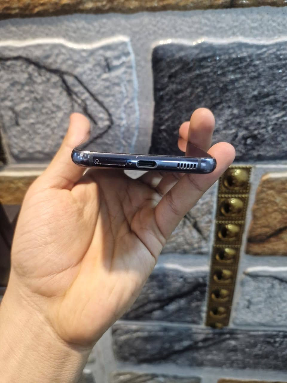 سامسونج s21 5g ذاكره 128 دبل شريحه شرق اوسط جهاز  فقط بي نقطه سوده بطرف شاشه مامئثره على لمس وصوت سماعه جوا راح لان طاح مني بس فوك شغاله و بصمه بشاشه شغاله سعر 150قفل مكاني بغداد مدينه الصدر متواجد خاص #توصيل ماعدي


**إذا كنت صاحب هذا الإعلان وتريد حذفه لأي سبب، رجاءا أرسل رسالة إلى الدعم الفني**