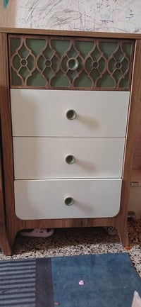 غرفه نوم تركي 7 قطه نظيفه للبيع مستعجل 07712921424 السعر 300 وبيهه مجا...