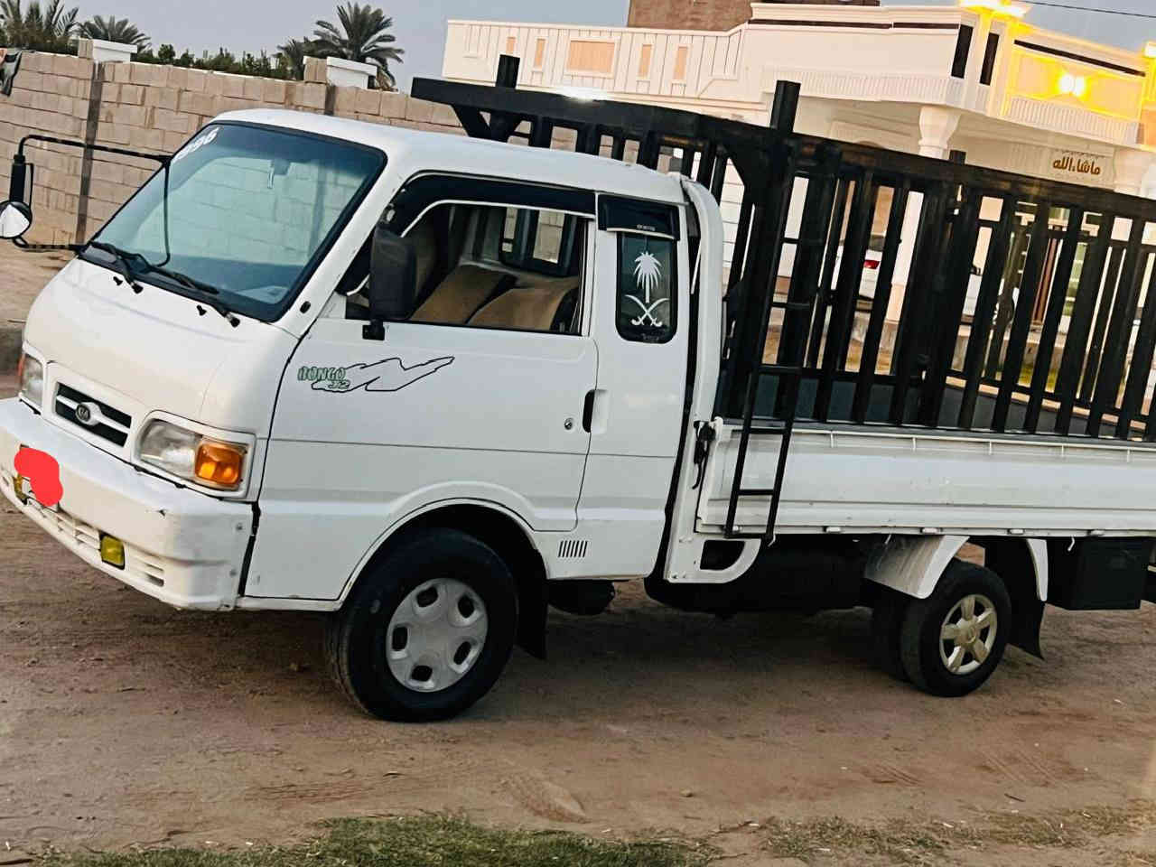 يالله كيه بنكو للبيع موديل 96سياره على وضع الشركه
لا صبق ولا سمكره بلاديه نضيفه حيل مال جناي 
شرط كير محرك صدر باور اكسل كله بلاديه 
كله شغاله مسجل اناره تحويل مكان السياره الرمادي جزيره البوعبيد السعر 57للستفسار ***********
