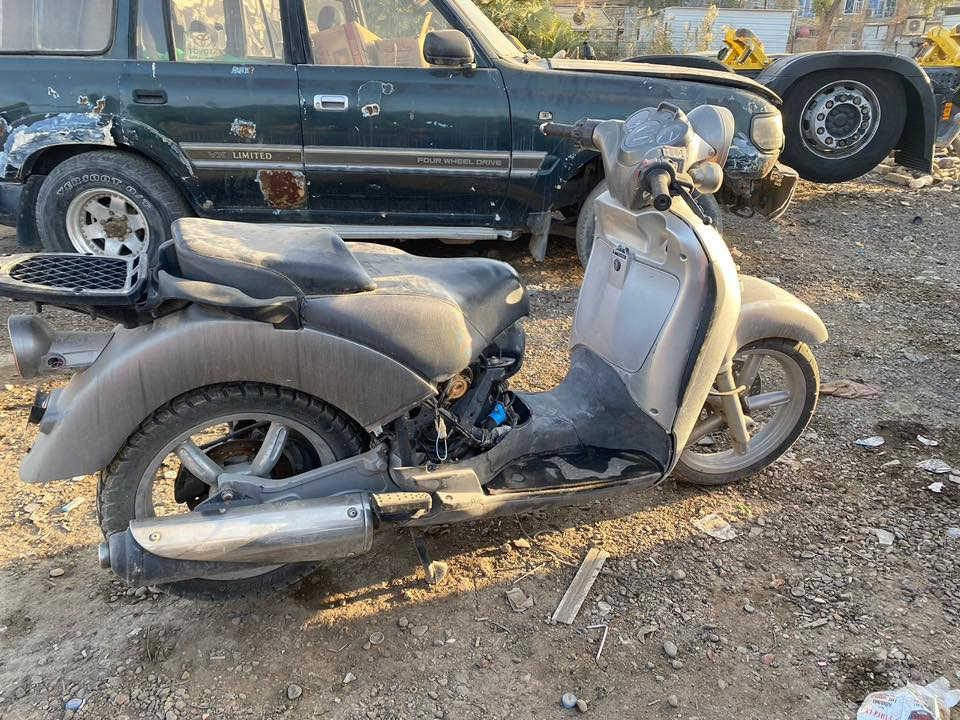 دراجه ايطاليه شغاله بس متروكه أبيعه عله وضعه غراضه موجوده ب ٦٠٠ و بيه مجال ***********
