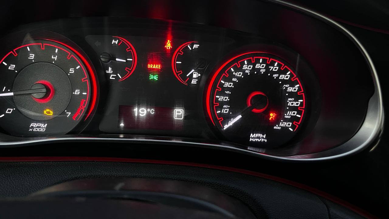 DODGE Dart 2015 Rally
محرك 2.4 شادة جديد 
ماشية 159 ألف
رقم بغداد | سنوية 2027
✨ شاشة دجتال + شاشة أعطال
✨ كاميرا خلفية
✨ هيتر  كشنات
✨ ويل17 
      دبل إكزوز
🛠 السيارة بيهااماكن صبغ  والباقي كله جيد (محرك/كير/تبريد/ 
تدفئة/كهربائيات) ✔️
💰 غرامة 200 ألف (علية اني ادفعه)
السعر77ورقة بيه مجال بسيط 
غير متواجد فقط اتصال *********** مكاني حلة مركز
