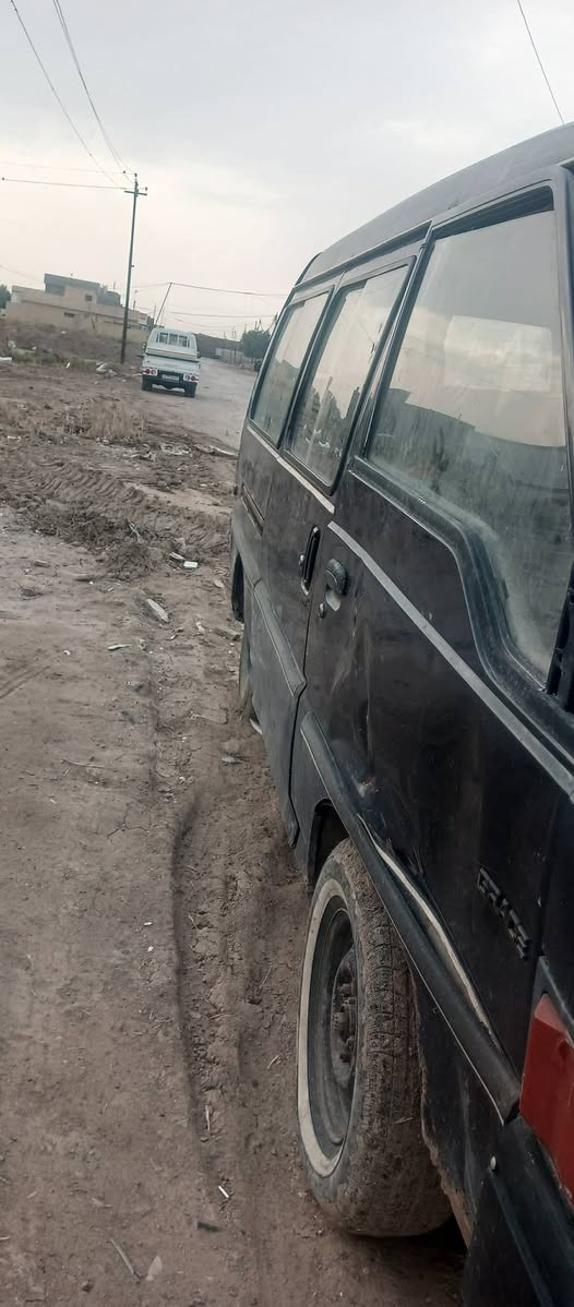 سلام عليكم سياره هونداي موديل 93 بغداد جاهز من كلشي خيط تبخير بل محرك راعيهه موجود تحويل العنوان بغداد *********** السعر 17 ورقه
