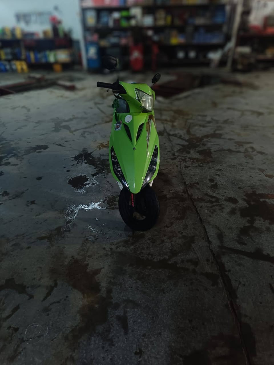 السلام عليكم دراجه ماكس مضلع للبيع الدراجه مكفولة كفاله عامه صارلها سبوع من طالعه من الوكيل الدراجه كلهه ختم واحد ويه المكينه شلعه معدل فول مكينه مكفوله كهربائيات كلهه شغاله ما بيهه نقص برغي مكاني حله مركز المدينه السعر خاص
***********
