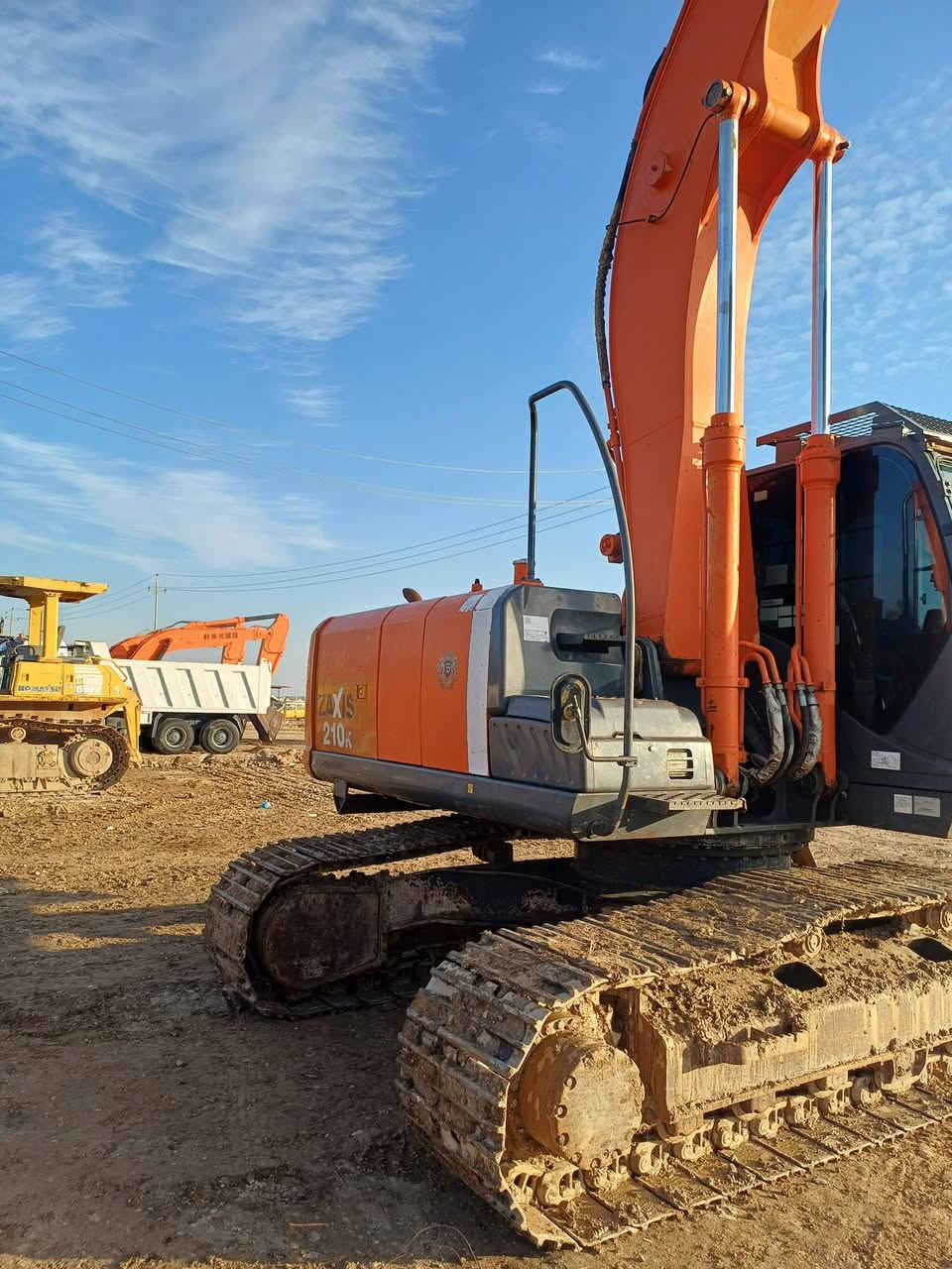 السلام عليكم حفارة زت ثري للبيع
حجم 210 مضخة محرك مكفولات زناجيل جدد 8 رولات رقم واسط سنوية لل 30 تحويل ثاني يوم لاستفسار ***********
