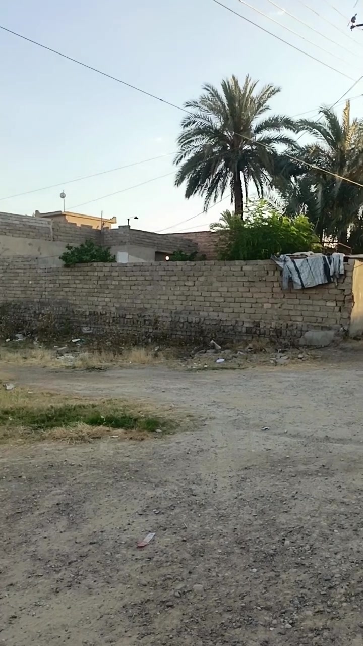 السلام عليكم توجد قطعت ارض سكنيه طابو صرف المساحه 1100متر
خلف معمل الثلج امام جامع الفتاح للاستفسار الاتصال علئ الرقم ***********
