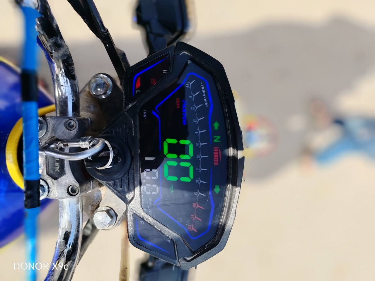 سلام عليكم
دراجة تايكر موديل 24
اي نقص ما بيها
اوراق كامله
السعر ٦٠٠ بيها مجال
مكاني ديالى ناحيه السلام
 الاستفسار على الرقم ***********
