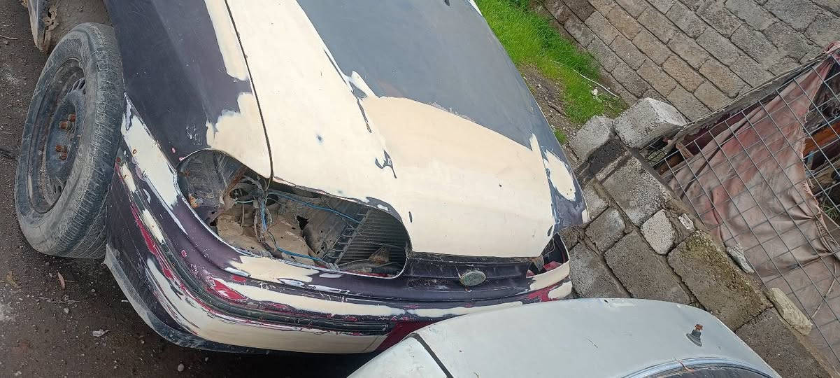 السلام عليكم ورحمة الله لبيع او مراوس   فورد اسكوبيو موديل 1994 محرك وكير شرط كير توماتيك شرط تحويل سنويا ابيض عندي بيه وكله عامه بيها كروبون بازين    سياره بس يحتجله صبغ سعر 14 بي مجل  مكان موصل حي صدام رقم كورك *********** آسيا *********** ملاخضه غراض السياره موجوده
