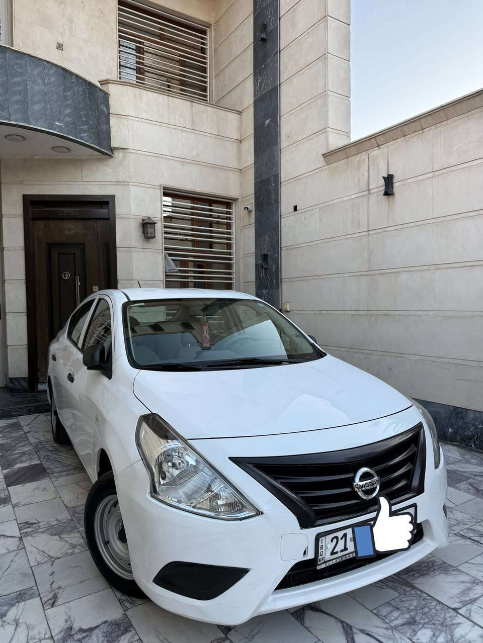 السلام وعليكم
للبيع نيسان 
سني٢٠٢٠ 
رقم سليمانية بأسمي
الرقم الجديد الأنكليزي
ماشية 53000

المواصفات :-
شاشة 
كامرة 
بريكABS
كير اوتماتيك عادي
مانع تزحلق ESD
سويج عدد ٢
كبات اصلية
سبير منازل

السيارة بدون قطرة صبغ
فقط مكانين بارد بدون فتح  
محرك كير كهربائيات كفالة
اي استفسار تعال خاص او اتصل
***********
عنوان السيارة 
بغداد حي الخظراء
