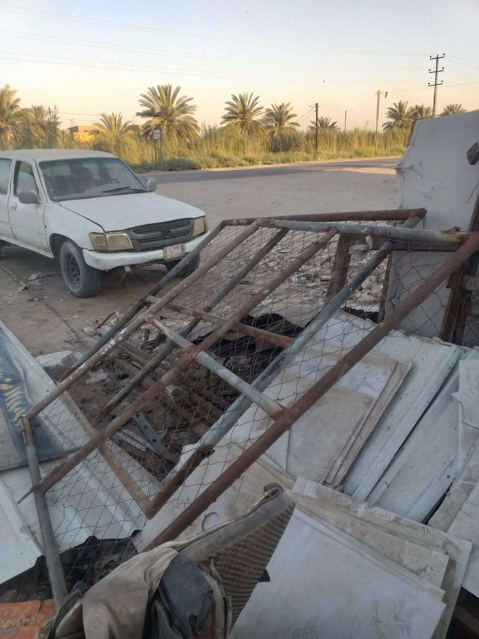 السلام عليكم  بيبان  حديد للبيع الي اتفيدة يتصل ***********
