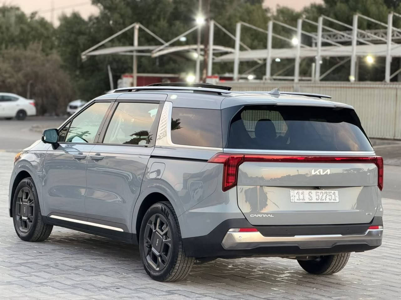 ياالله

السلام عليكم 

كيا كرنفال هايبرد 2025 SX  بلاك ادشن برستيج وارد امريكي 

Kia Carnival Mpv Sx Prestige 2025 1.6 Hybrid

                  Hybrid حجم المكينه : 1.6 تيربو + هايبرد 

         المسافه المقطوعه : 13000 ميل

            الضرر : بنيد دعاميه مبدلات نفس الون

             حالة الايرباك : دركه + دشبول 

#مواصفاتها 

1.شاشه

2.كامرات 360

3.بصمه

4. بنوراما فتحتين

5.ويل كب اسود

6. تشغيل عن بعد

7.حساسات خلفي امامي

8.بيبان كهرباء

9.لايتات لد

10.لايتات زنون

11.بكلايتات لد

12.اشاير بالمري

13.رادارات 360

14.كشنات جلد 

15.ثلاث قطع تبريد

16.هيترات بالكشنات حار بارد امامي خلفي

17.هندبريك بصمه

18.شحن وايرليس

19.هيتر بالاستيرن

20.كشافات 

21.مري شفط

22.كشنات كهرباء امامي خلفي

23.كشن السايق ميمري

24.تحديد مسار

25.نظام ايكو سبورت عادي

26.كامرات محيطية داخل السياره

27. كشنات خلفيه 

فول موصفات 1/1 جاهزه مرقم بغداد 

  

تفاصيل اكثر هذا رقمي *********** تحياتي 

مكاني السياره النجف الاشرف
