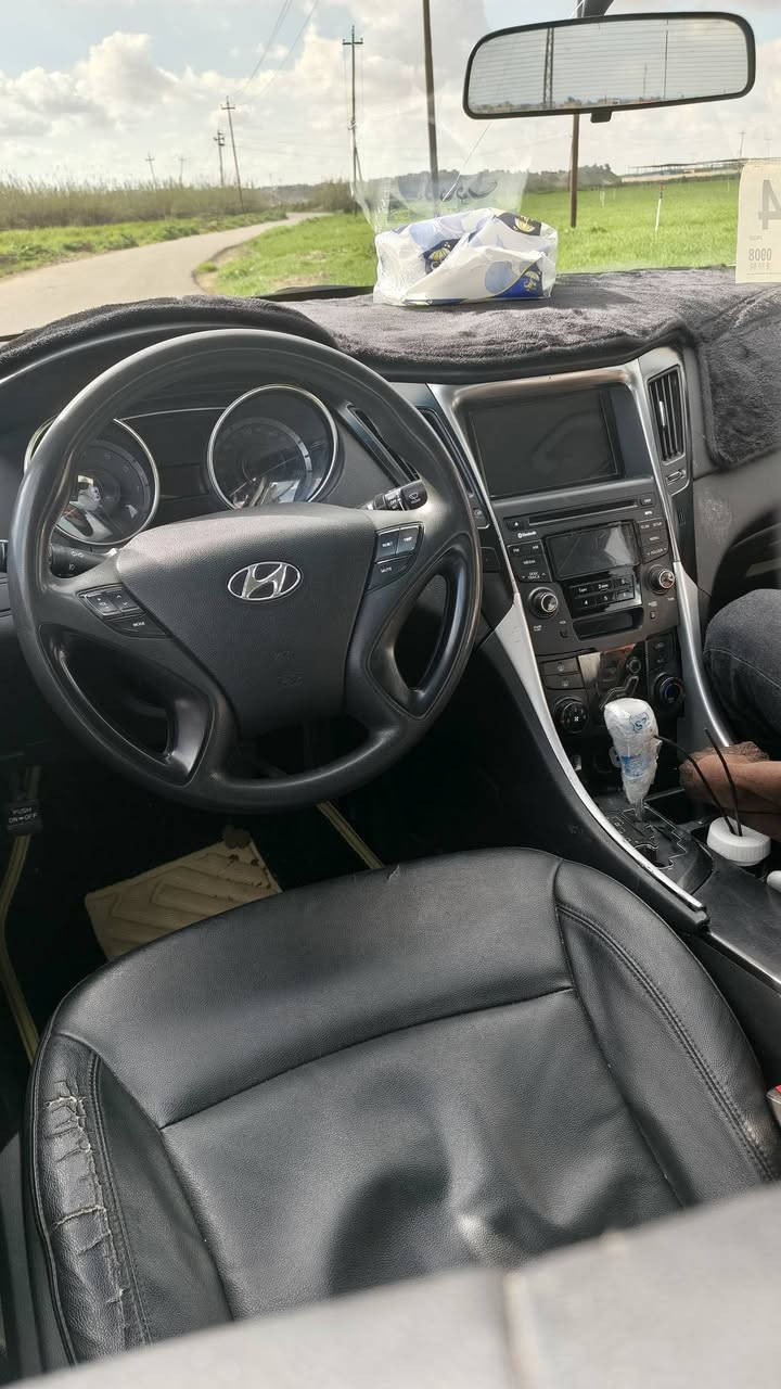 سلام عليكم للبيع او مراوس بكص فقط

سوناتا خليجي (2014) اصل ادوات (كص) 

محرك 2000دوش

مكينة كير كهربائيات تخم تاير كله جديد

تبريد ثلج تدفئة شغالة

فول كهربائيات

تخم تاير جديد حدادية شرط 100%

تراي كلش حلو

دواخل جديدة سيارة جديدة 

جداً من الداخل والخارج

مواصفات السيارة✈️

شاشة تاب

كاميرا دوارة

تبريد أمامي خلفي

مرايا شفط

إشارة بل جاملغ

تحكم مرئي

كشانه جلد

فول تحكم ستيرن

داخل لونين

ويل كب أصلي

بلاجكتور لايت عدسة

🟥 الـسـعـر 46وبيها مجال بصيط جدا

مكاني: الشركاط 
للتواصل: 
*********** زين

***********اسيا
