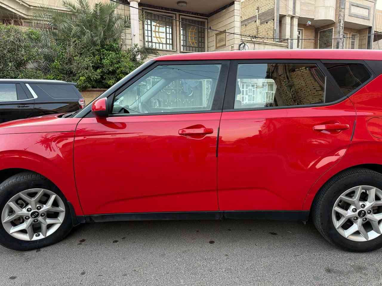 السلام عليكم كيا سول ٢٠٢٠ فئة S ماشية ٩٨٨٠٠ رقم السيارة اربيل بأسمي بيها رادار امامي رادار خلفي توقف ذاتي رادار نقاط عمياء تحديد مسار وكروز سرعة  ونظام التوقف بالازدحامات لون احمر سيارة حادثها من امريكا  ٣ قطع باب وجاملغ امامي صفحة اليمنة والصندوق بدون دواخل والايرباكات سليمة كلها وبيها ضرر بسيط بالباب الامامي الايمن  موضح بالصورة وصور الحادث البلادي مال امريكا بنهاية الصور موجودات السعر ١٣٨٠٠ دولار والسعر قابل للتفاوض
للتواصل *********** واتساب
عنواني بغداد الطوبجي
السلام عليكم كيا سول ٢٠٢٠ فئة S ماشية ٩٨٨٠٠ رقم السيارة اربيل بأسمي بيها رادار امامي رادار خلفي توقف ذاتي رادار نقاط عمياء تحديد مسار وكروز سرعة  ونظام التوقف بالازدحامات لون احمر سيارة حادثها من امريكا  ٣ قطع باب وجاملغ امامي صفحة اليمنة والصندوق بدون دواخل والايرباكات سليمة كلها وبيها ضرر بسيط بالباب الامامي الايمن  موضح بالصورة وصور الحادث البلادي مال امريكا بنهاية الصور موجودات السعر ١٣٨٠٠ دولار والسعر قابل للتفاوض
