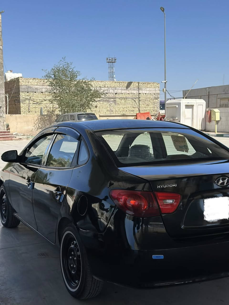 السلام عليكم
ادوات ادوات 
موديل 2010
سياره جديده وجاهزه
مكينه 2000
كصه جنطه شغل درجه اولى 
كير مكينه حداديه تبريد كله جاهز وكفاله
بيها شاشه جبيره +كامره دواره 
تحكمات ستيرن  
سعر 43
شراي يتصل ‭0773 522 7050‬
