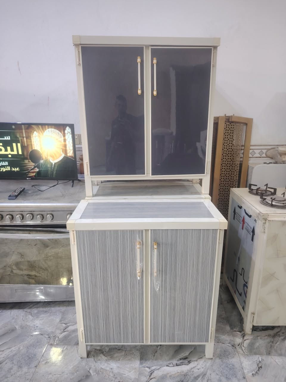فخامة بيتك تبدأ من "معرض البركة" ✨
لأن بيتك يستحق الأفضل، وصلنا حديثاً تشكيلة فاخرة من الأثاث العراقي والمنزلي بمواصفات عالمية! شياكة، متانة، وتصاميم تخطف الأنظار.
​🛋️ جديدنا اليوم:
​ديوان (شغل درجة أولى): راحة لا تقاوم وتصميم يرفع الرأس أمام ضيوفك.
​كاونترات حديثة: تجمع بين الأناقة واستغلال المساحات بأعلى جودة.
​جزامات أنيقة: لمسة ترتيب عصرية لمدخل بيتك.
​🔒 الضمان الحقيقي: كل قطعة تشتريها تأتي مع ضمان حقيقي يثبت أننا نثق بما نقدمه لك.
​📍 تفضلو بزيارتنا في المعرض لمعاينة الجودة بنفسكم! هيت حي العمال قرب مجمع العيساوي لتنزيلات 
📞 [*********** ] واتساب 
💬 للحجز أو الاستفسار، راسلونا مباشرة عبر الرسائل.
