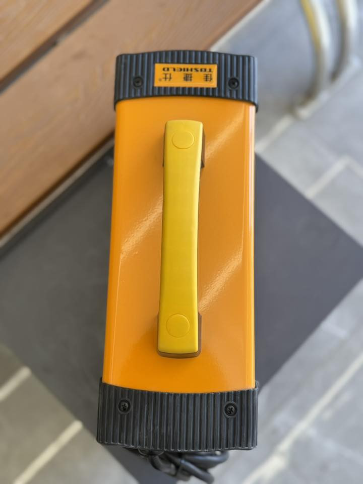 متوفر لدينا في انور الصباح للستانلس ستيل 

ماكينة TBSHIELD (الموديل WS-200A) - اللون الأصفر
هذه الماكينة متميزة جداً لأعمال الدقة:

• نظام اللحام: تدعم نظامين، TIG (لحام الأرغون للستانلس) و ARC (لحام المنصهر العادي).

• التحكم: تحتوي على مفتاح تحويل بين النظامين، ومنظم لتيار اللحام (Current) يصل إلى 200 أمبير.

• ميزة Gas Delay Time: هذه ميزة احترافية، تسمح باستمرار تدفق الغاز لثوانٍ بسيطة بعد فصل اللحام لحماية "نقطة اللحام" من التأكسد واللون الأسود، مما يجعل المحجر يلمع بدون عيوب.

العنوان: كربلاء المقدسة / الحي الصناعي /- قرب الراية.
https://maps.app.goo.gl/7Ek6m9e82jJCVKgA6
📱 تواصل ويانا واتساب:
***********
***********
#اكسسوارات_ستيل #غذائي_304 #ستانلس_ستيل #ستيل #استيل #ستيل_ذهبي #ستيل304 #StainlessSteel #Steel
