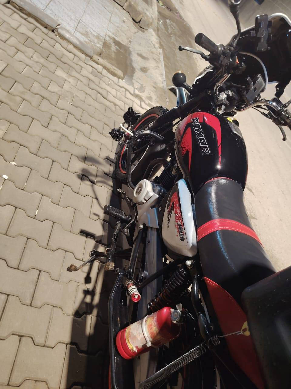 سلام عليكم دراجه بوكسر 2023 دراجه كلشي ما ناقصه تجفيت شركه محرك ناعم رقم ديالى نكليزي مشروع وطني
عنواني بغداد ابو غريب شارع زيتون***********
